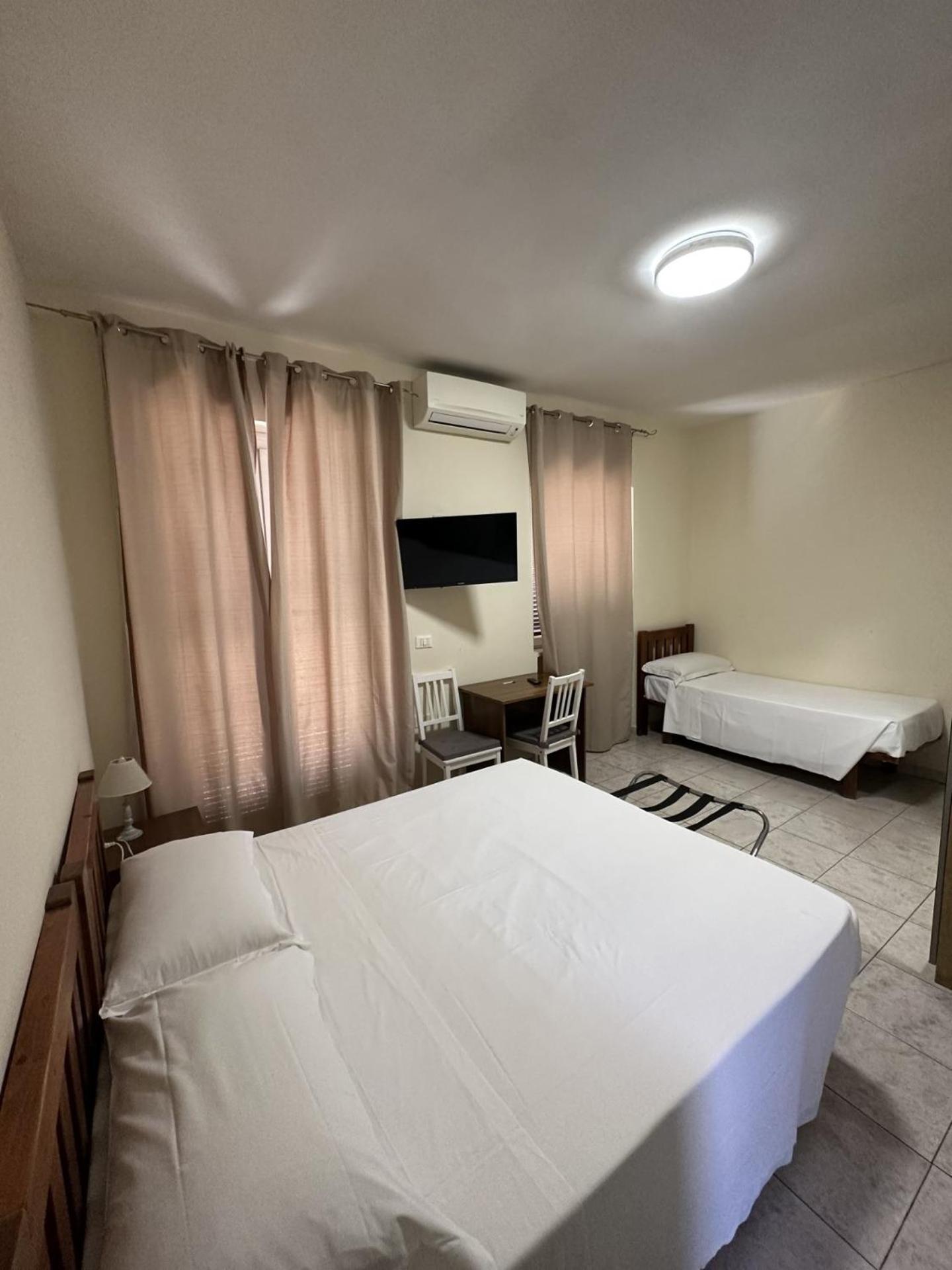 Hotel Le Rose Tivoli Terme Dış mekan fotoğraf