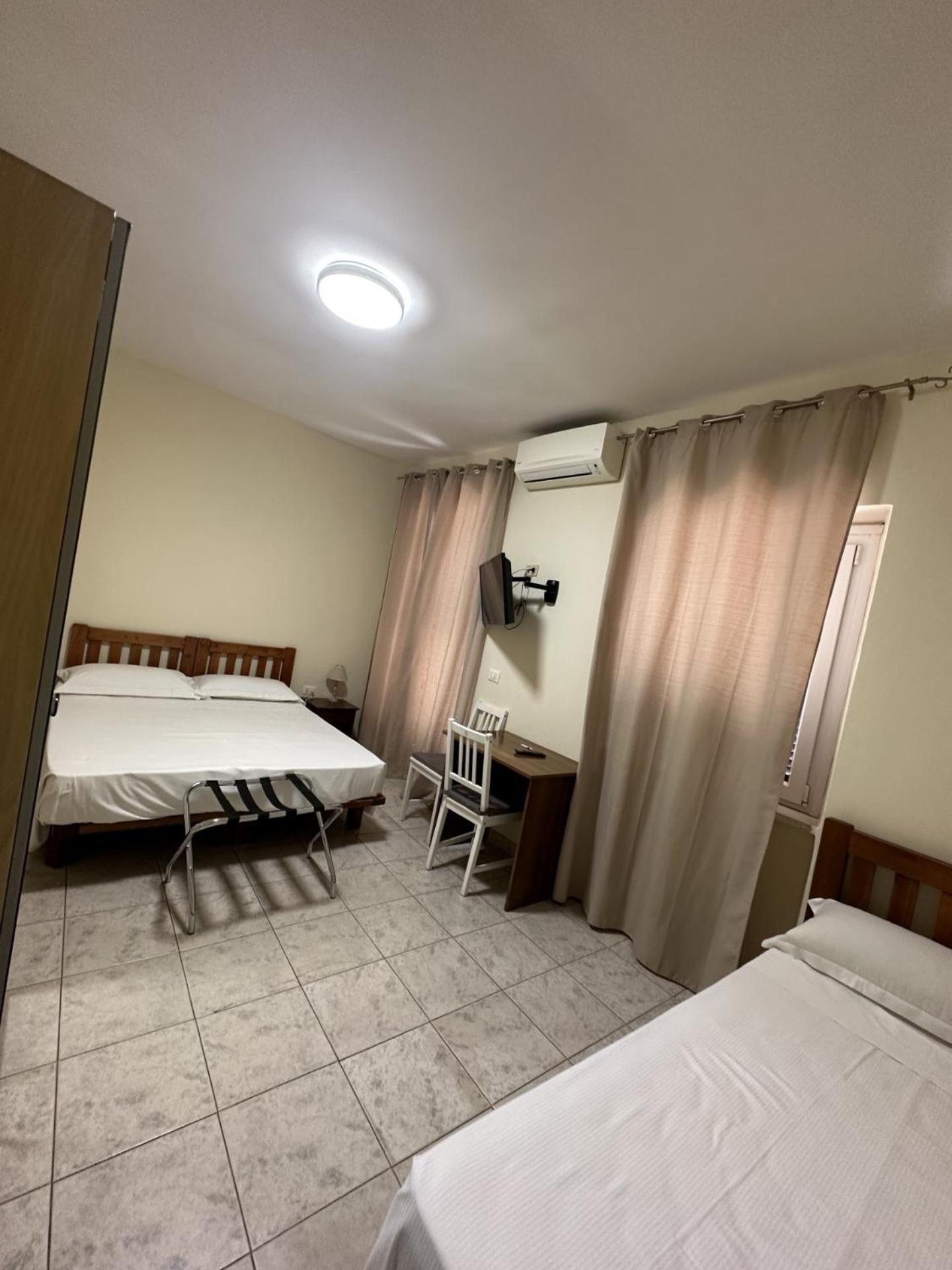 Hotel Le Rose Tivoli Terme Dış mekan fotoğraf